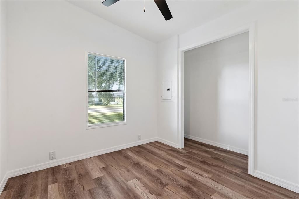 Active With Contract: $145,000 (2 beds, 2 baths, 936 Square Feet)