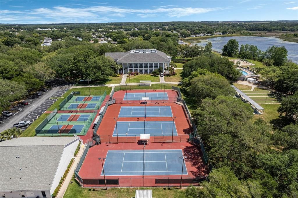 Active With Contract: $145,000 (2 beds, 2 baths, 936 Square Feet)