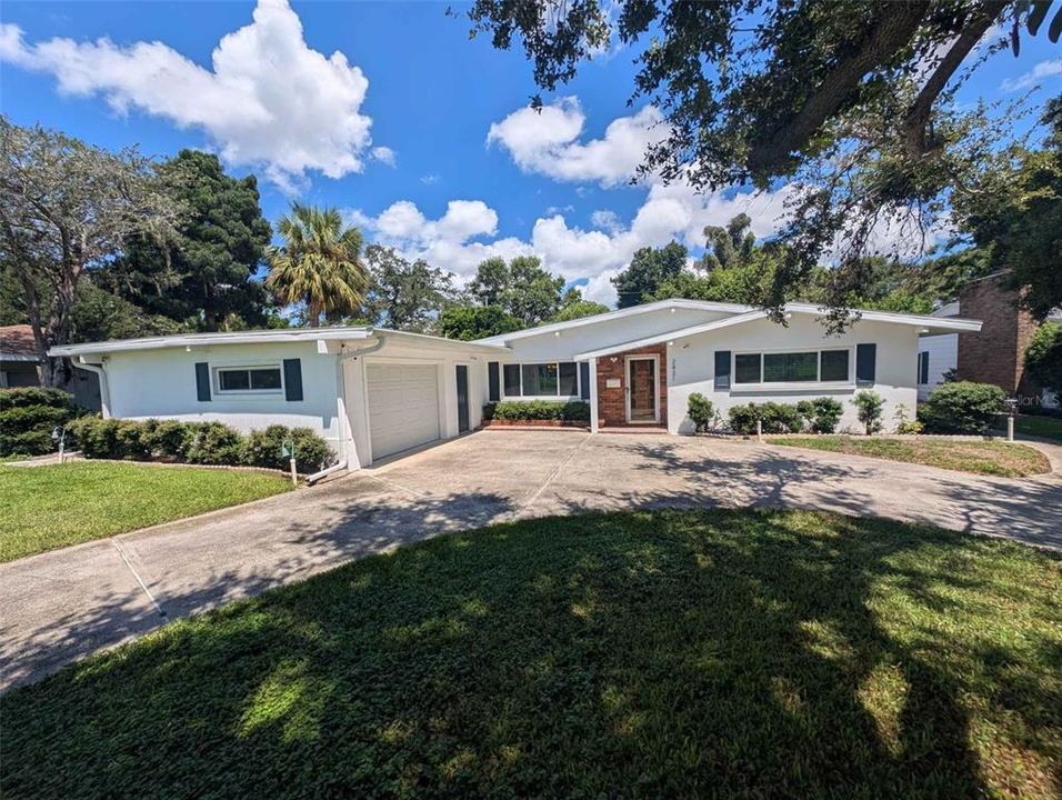 最近售出: $459,000 (2 贝兹, 2 浴室, 1406 平方英尺)