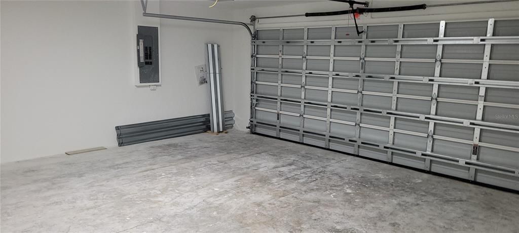 For Rent: $2,200 (4 beds, 2 baths, 1800 Square Feet)