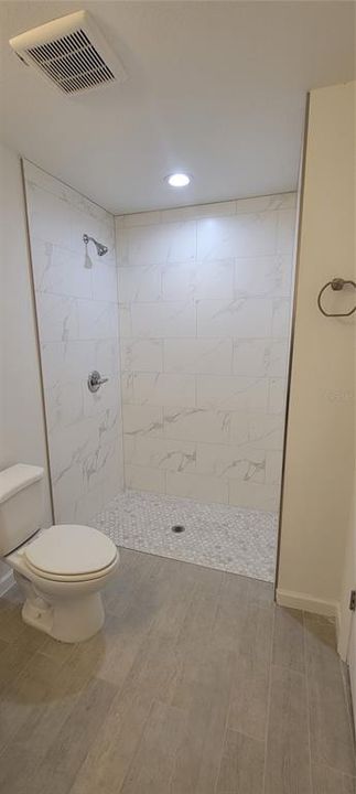 For Rent: $2,200 (4 beds, 2 baths, 1800 Square Feet)