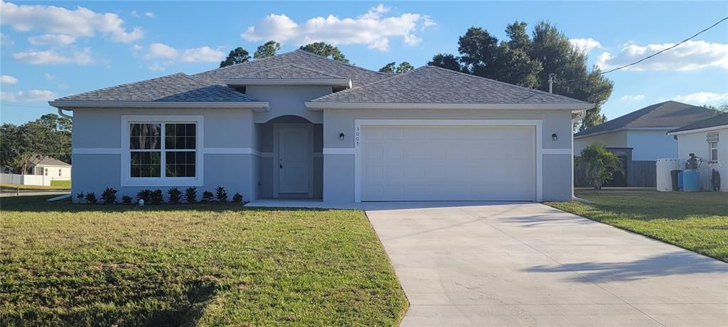 For Rent: $2,200 (4 beds, 2 baths, 1800 Square Feet)