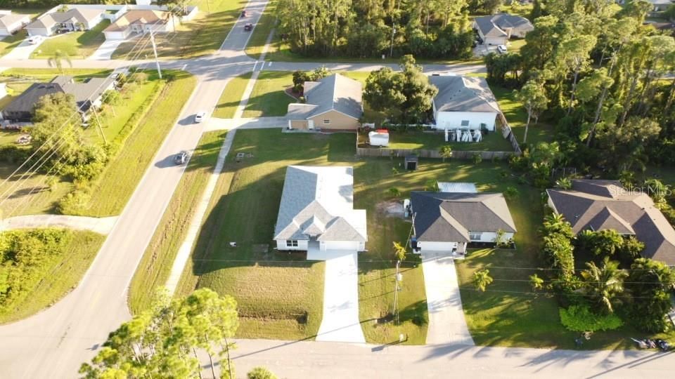 For Rent: $2,200 (4 beds, 2 baths, 1800 Square Feet)