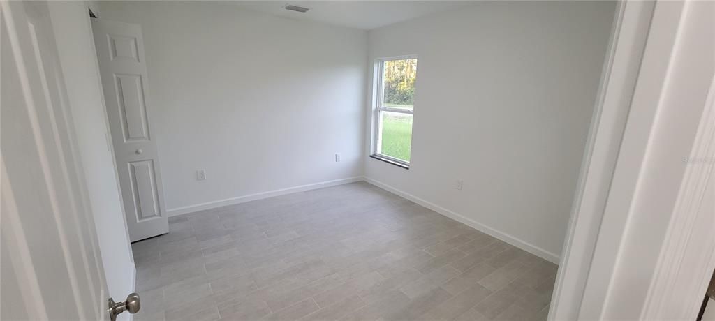 For Rent: $2,200 (4 beds, 2 baths, 1800 Square Feet)