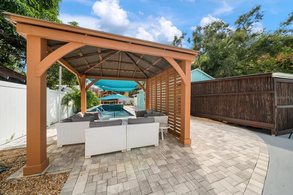 На продажу: $525,000 (2 спален, 1 ванн, 1344 Квадратных фут)