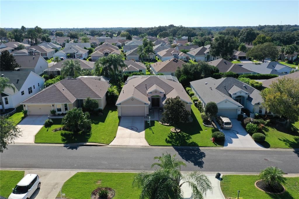 En Venta: $599,900 (3 camas, 2 baños, 2021 Pies cuadrados)