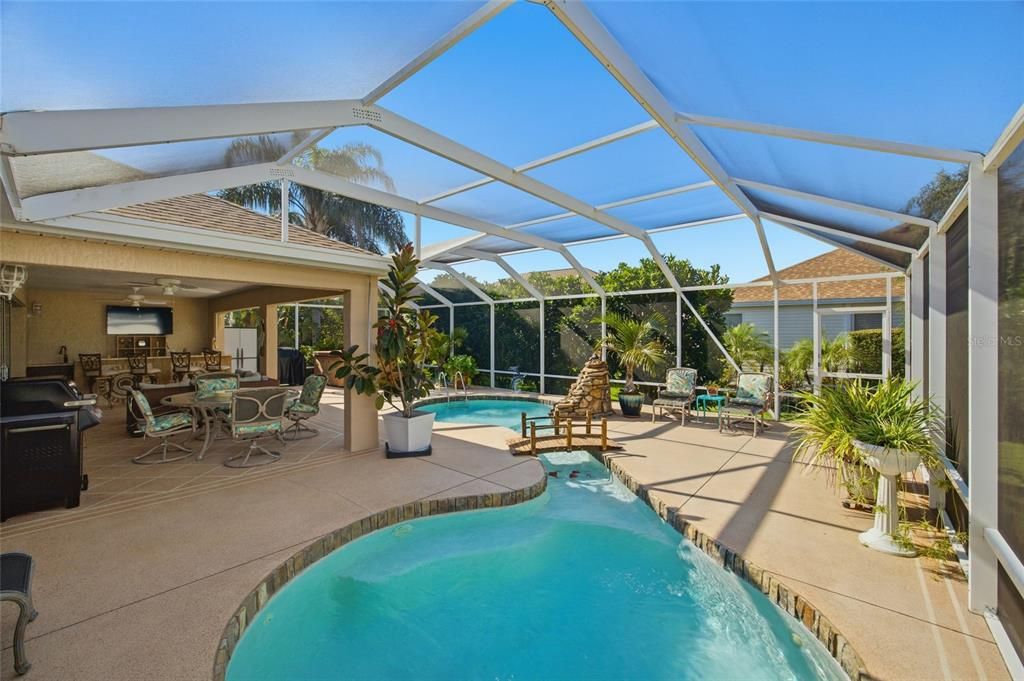 En Venta: $599,900 (3 camas, 2 baños, 2021 Pies cuadrados)