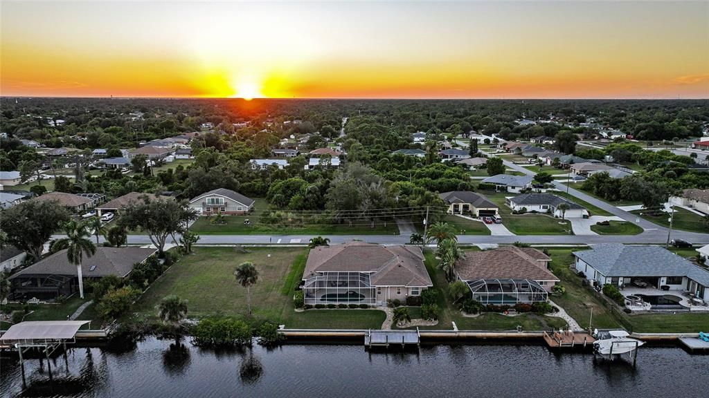 For Sale: $750,000 (3 beds, 2 baths, 2824 Square Feet)