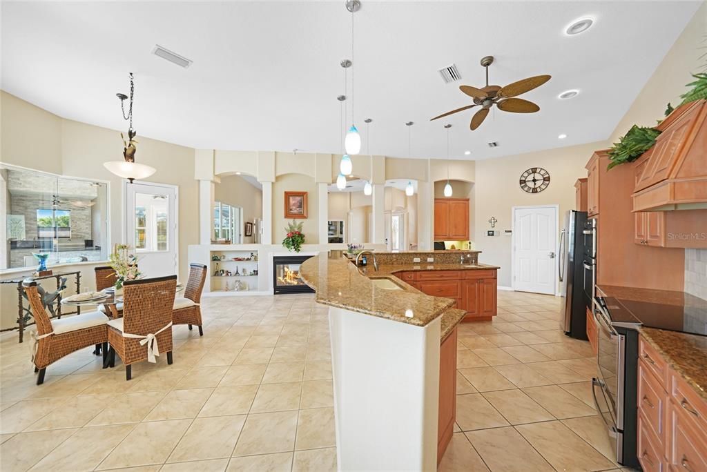 For Sale: $750,000 (3 beds, 2 baths, 2824 Square Feet)