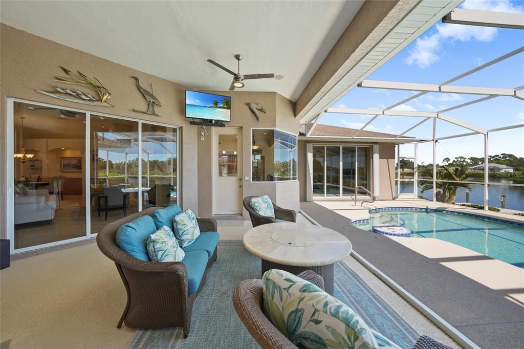 For Sale: $750,000 (3 beds, 2 baths, 2824 Square Feet)