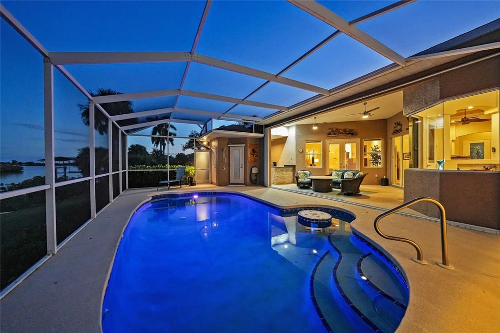 For Sale: $750,000 (3 beds, 2 baths, 2824 Square Feet)