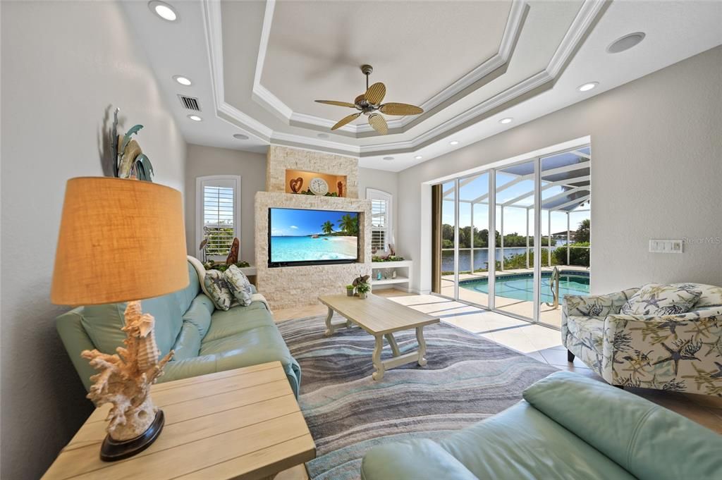 For Sale: $750,000 (3 beds, 2 baths, 2824 Square Feet)