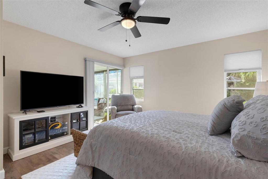 Active With Contract: $325,000 (2 beds, 2 baths, 1531 Square Feet)