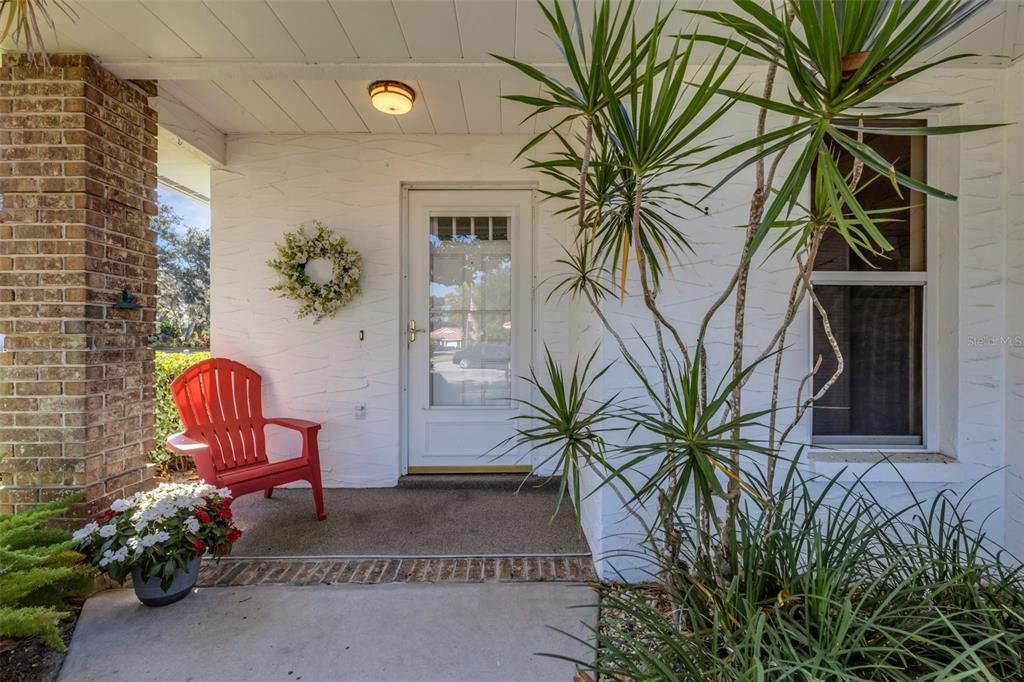 Active With Contract: $325,000 (2 beds, 2 baths, 1531 Square Feet)