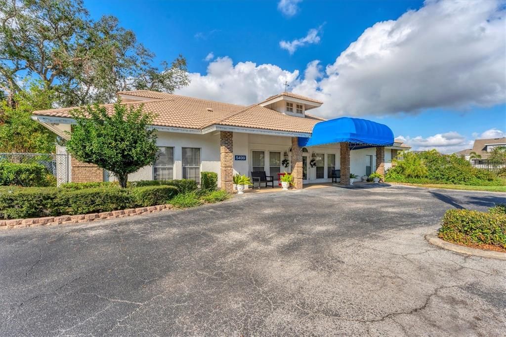 Active With Contract: $325,000 (2 beds, 2 baths, 1531 Square Feet)