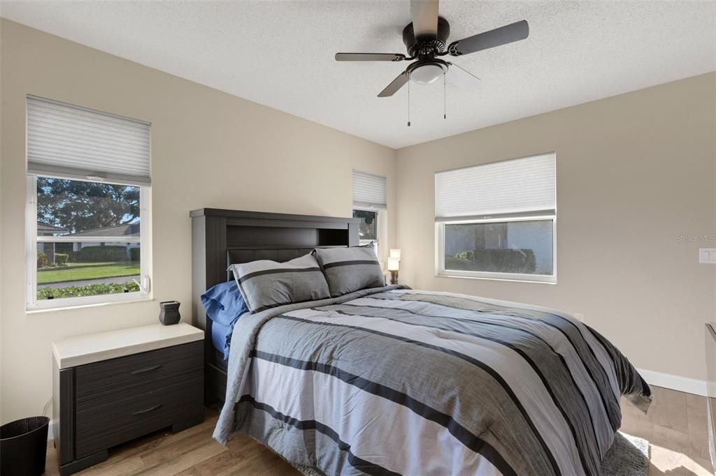 Active With Contract: $325,000 (2 beds, 2 baths, 1531 Square Feet)