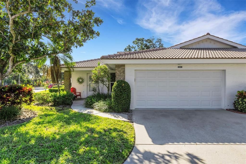 Active With Contract: $325,000 (2 beds, 2 baths, 1531 Square Feet)