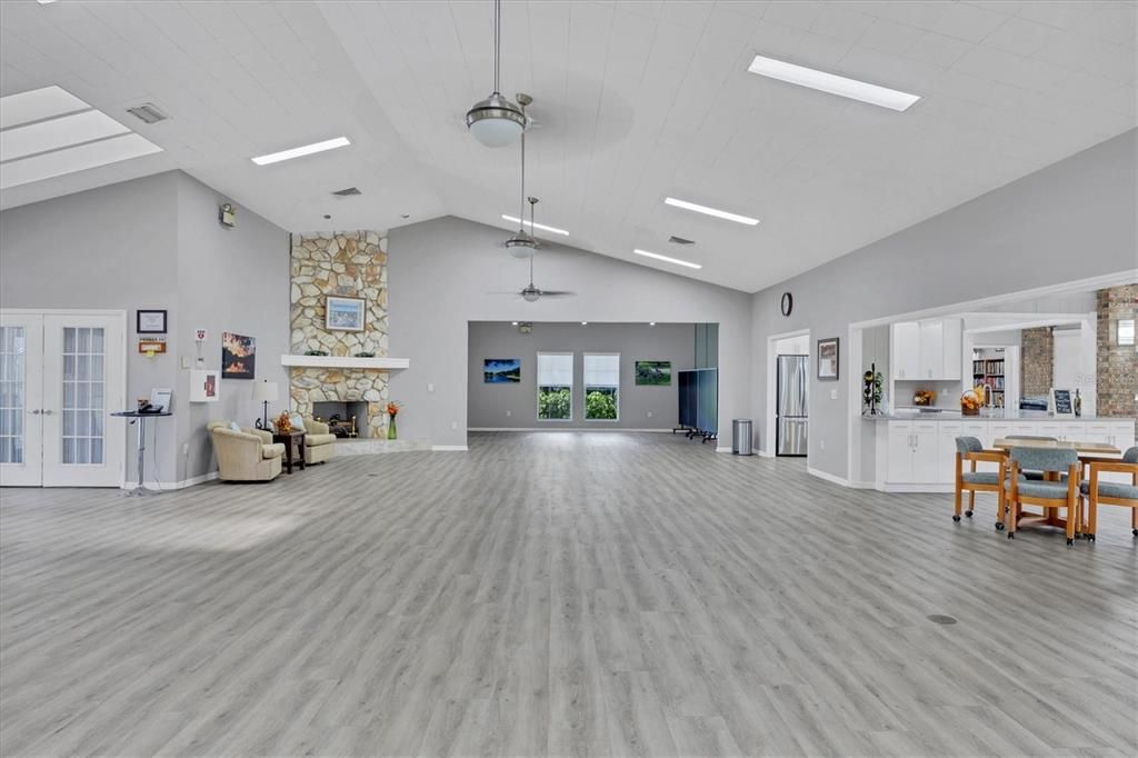 Active With Contract: $325,000 (2 beds, 2 baths, 1531 Square Feet)