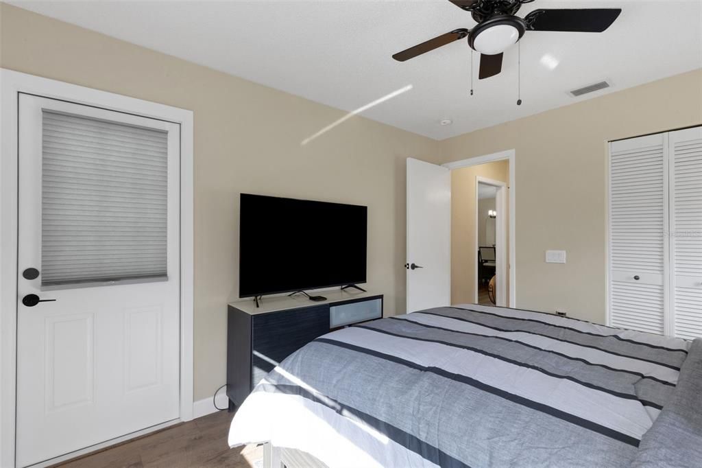 Active With Contract: $325,000 (2 beds, 2 baths, 1531 Square Feet)