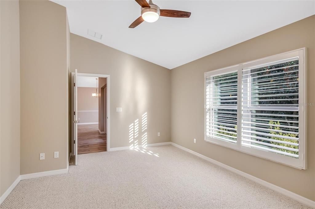 Activo con contrato: $2,500 (3 camas, 2 baños, 1738 Pies cuadrados)