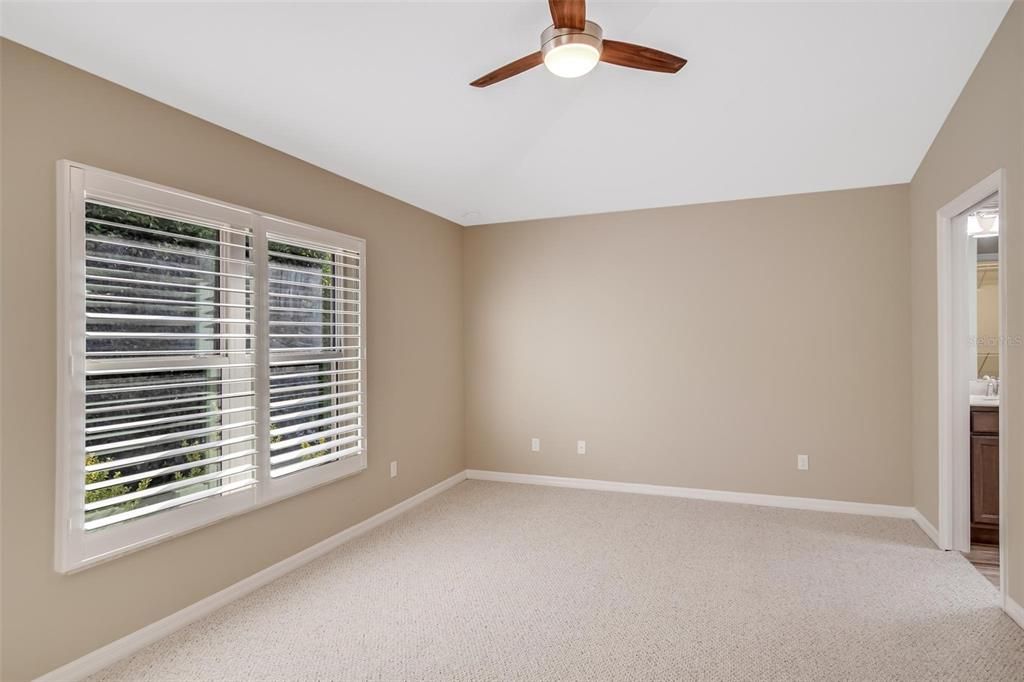 Activo con contrato: $2,500 (3 camas, 2 baños, 1738 Pies cuadrados)