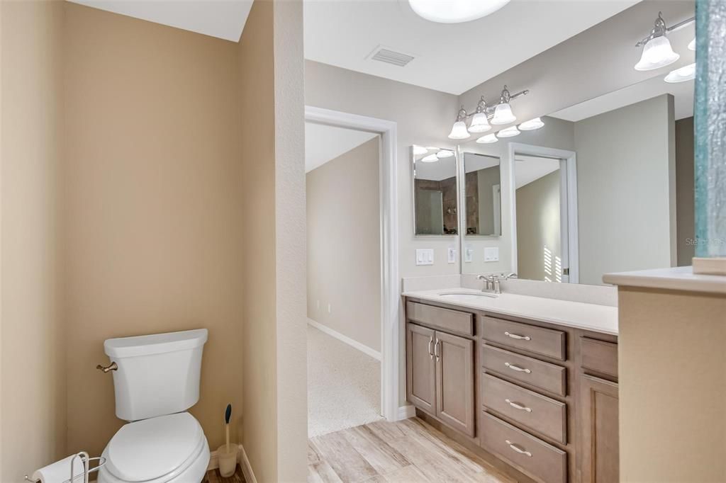 Activo con contrato: $2,500 (3 camas, 2 baños, 1738 Pies cuadrados)