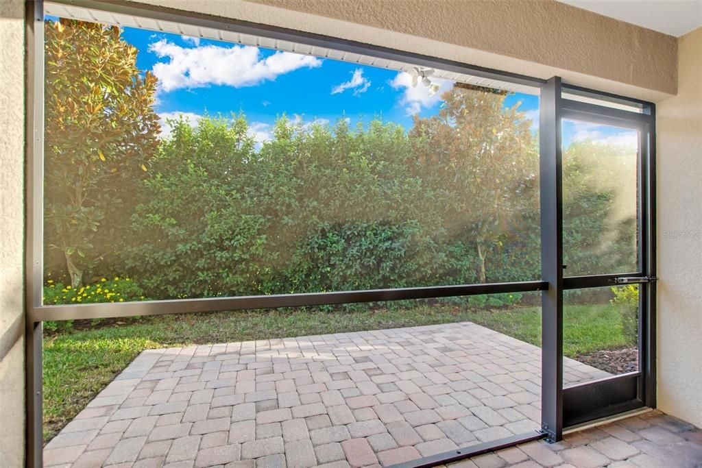 Activo con contrato: $2,500 (3 camas, 2 baños, 1738 Pies cuadrados)