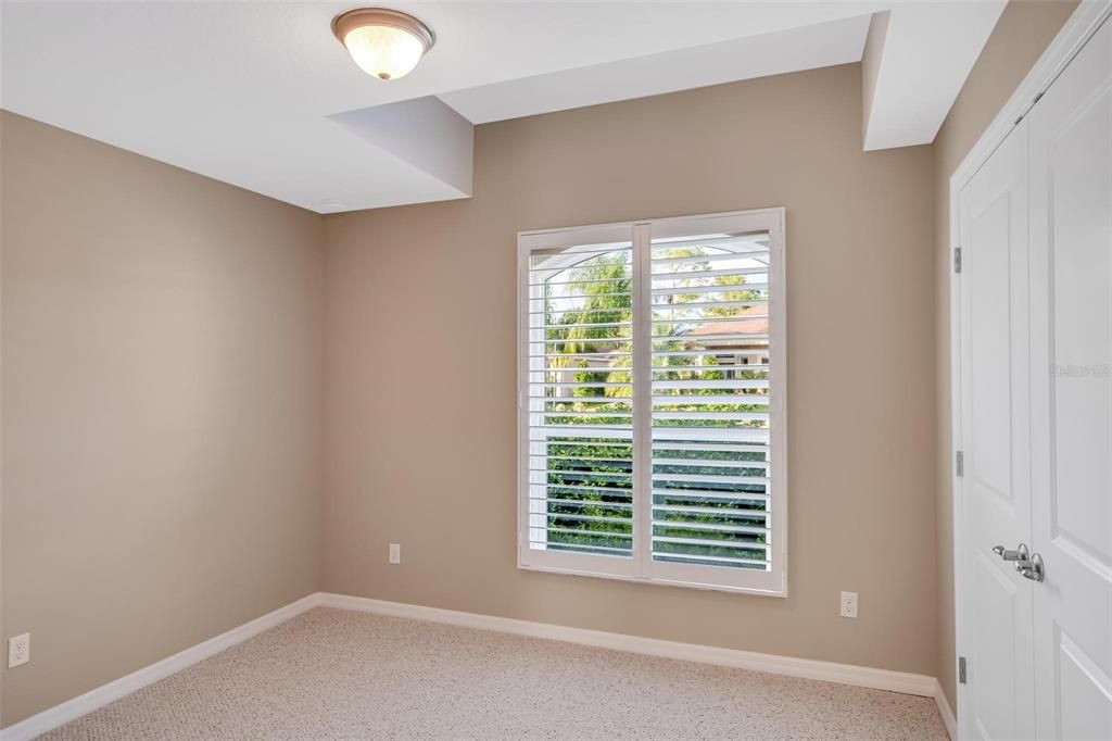 Activo con contrato: $2,500 (3 camas, 2 baños, 1738 Pies cuadrados)