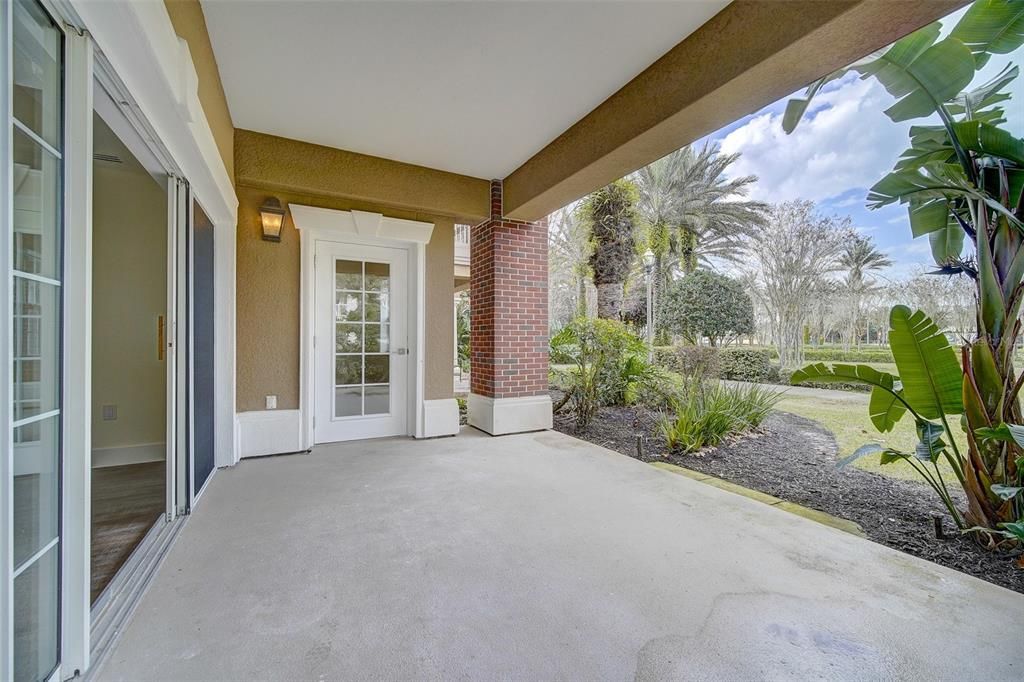 合同活跃: $298,750 (3 贝兹, 3 浴室, 1755 平方英尺)