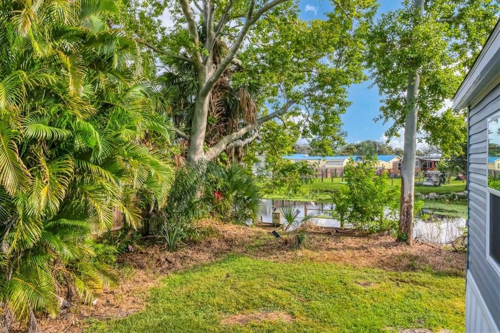 Под контрактом: $214,900 (3 спален, 2 ванн, 1378 Квадратных фут)