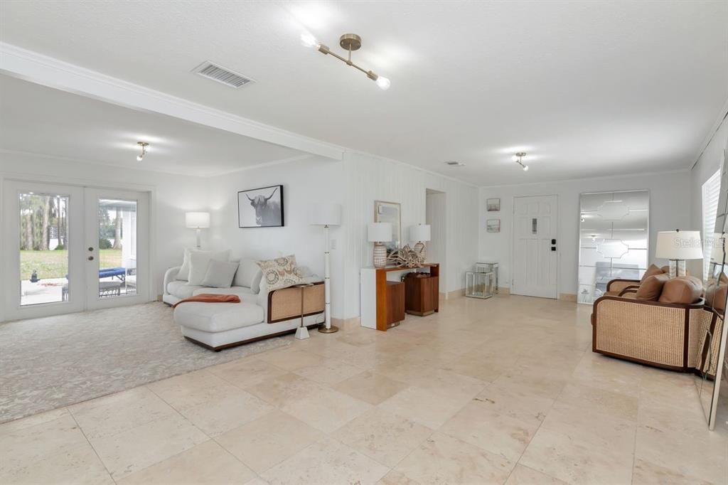 En Venta: $775,000 (4 camas, 4 baños, 2240 Pies cuadrados)