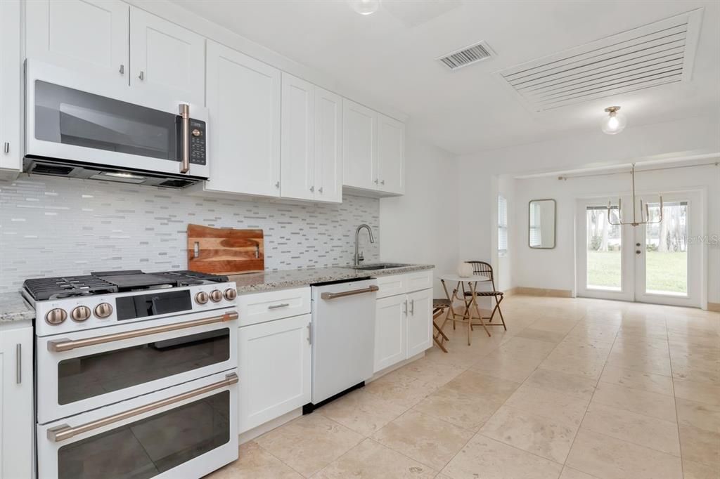 En Venta: $775,000 (4 camas, 4 baños, 2240 Pies cuadrados)