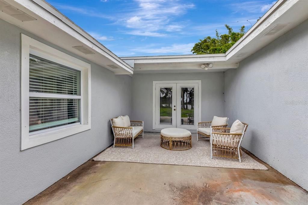 En Venta: $775,000 (4 camas, 4 baños, 2240 Pies cuadrados)