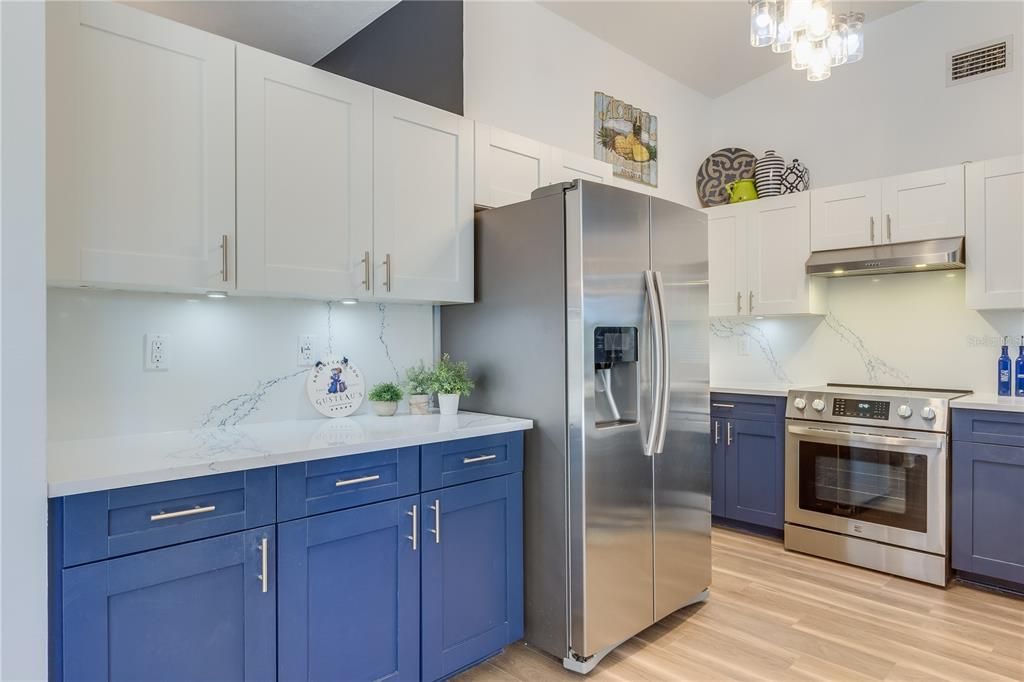 Activo con contrato: $439,900 (3 camas, 2 baños, 2146 Pies cuadrados)