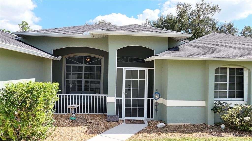 Activo con contrato: $439,900 (3 camas, 2 baños, 2146 Pies cuadrados)