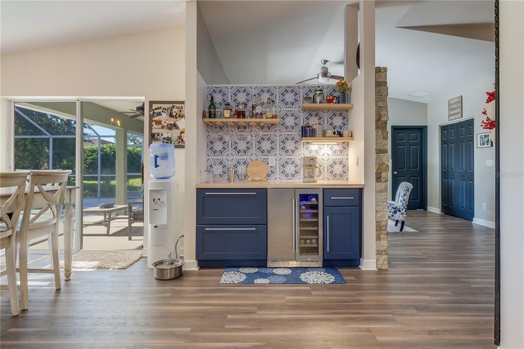 Activo con contrato: $439,900 (3 camas, 2 baños, 2146 Pies cuadrados)