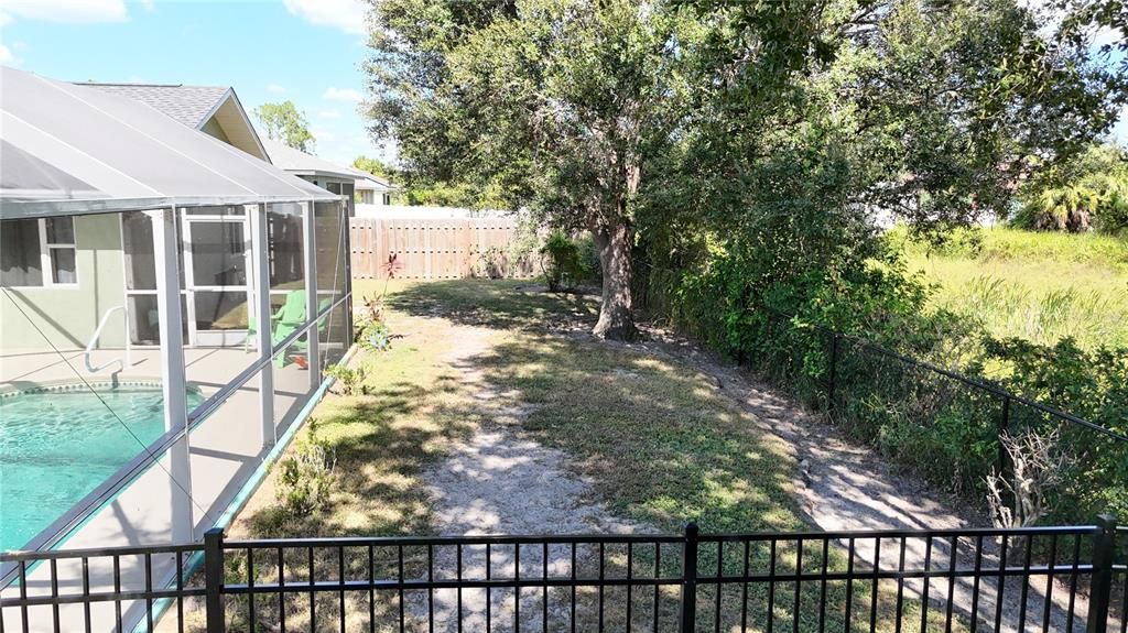 Activo con contrato: $439,900 (3 camas, 2 baños, 2146 Pies cuadrados)