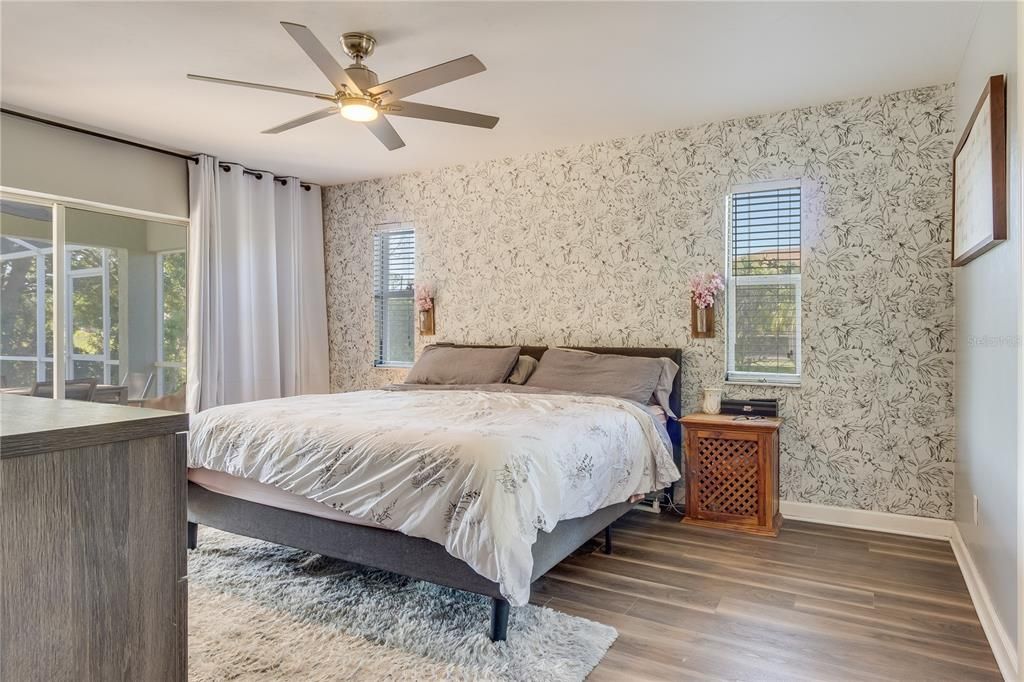 Activo con contrato: $439,900 (3 camas, 2 baños, 2146 Pies cuadrados)