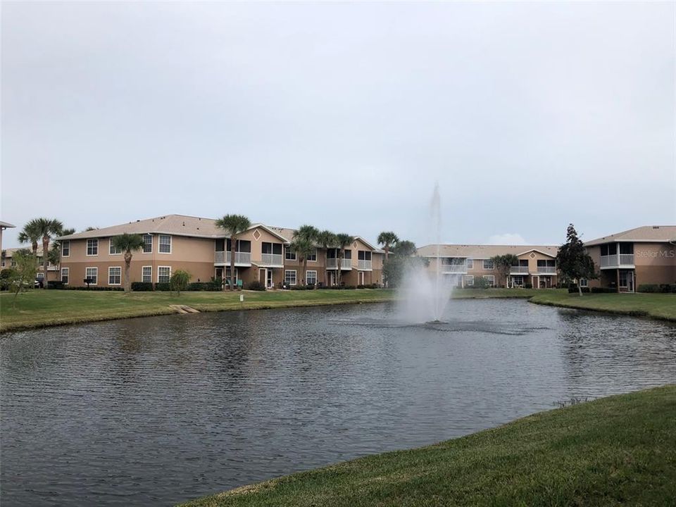 For Rent: $1,599 (2 beds, 1 baths, 937 Square Feet)