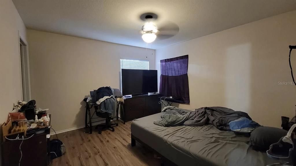 For Rent: $1,599 (2 beds, 1 baths, 937 Square Feet)