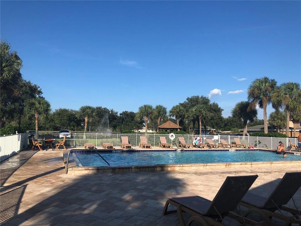 For Rent: $1,599 (2 beds, 1 baths, 937 Square Feet)