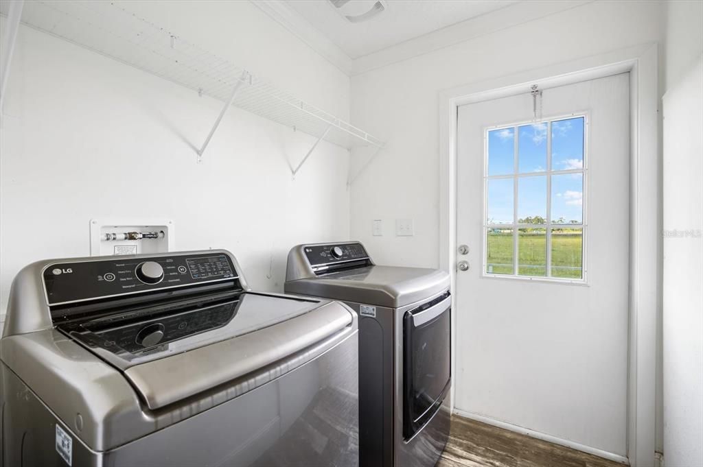 На продажу: $270,000 (3 спален, 2 ванн, 1248 Квадратных фут)