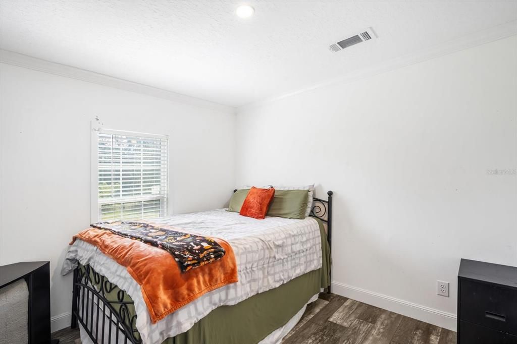 На продажу: $270,000 (3 спален, 2 ванн, 1248 Квадратных фут)