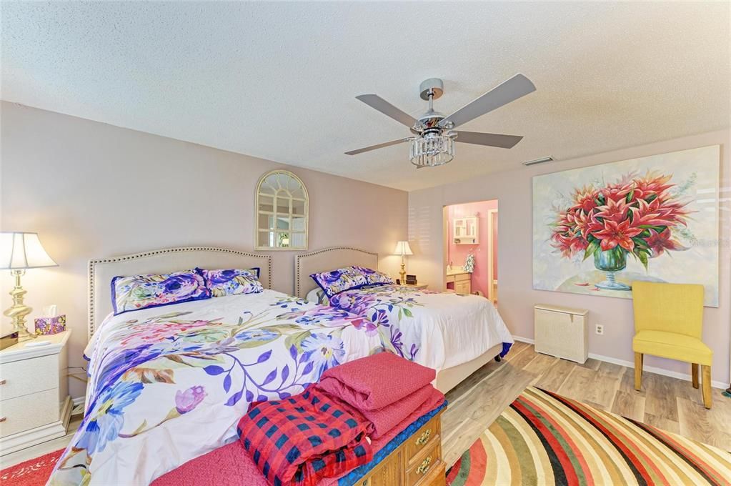 For Sale: $349,000 (2 beds, 2 baths, 2228 Square Feet)