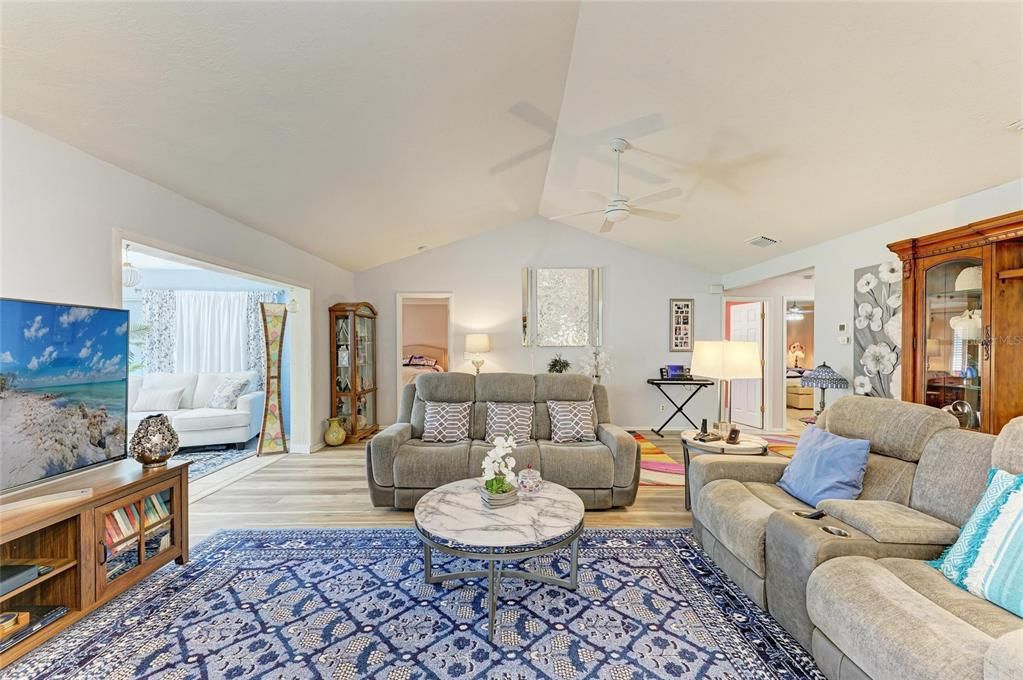 For Sale: $349,000 (2 beds, 2 baths, 2228 Square Feet)