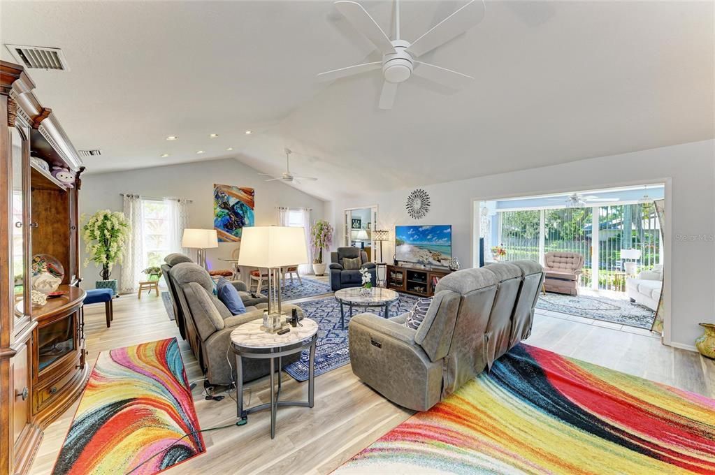 For Sale: $349,000 (2 beds, 2 baths, 2228 Square Feet)