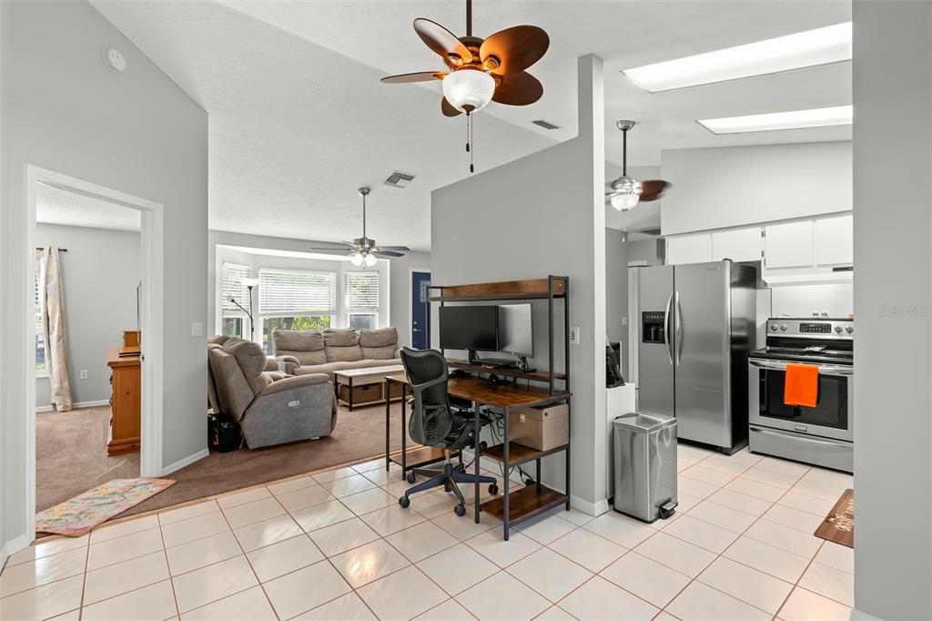 Activo con contrato: $274,900 (2 camas, 2 baños, 1093 Pies cuadrados)