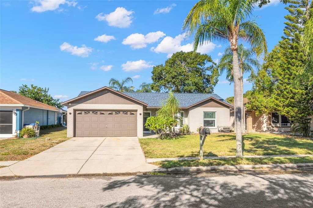 Activo con contrato: $274,900 (2 camas, 2 baños, 1093 Pies cuadrados)