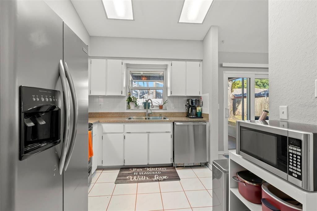 Activo con contrato: $274,900 (2 camas, 2 baños, 1093 Pies cuadrados)