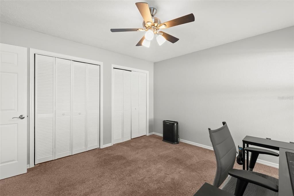 Activo con contrato: $274,900 (2 camas, 2 baños, 1093 Pies cuadrados)